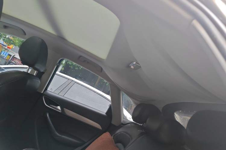 Used Audi Q3 2015 30 TFSI Ambition Edition Headliner