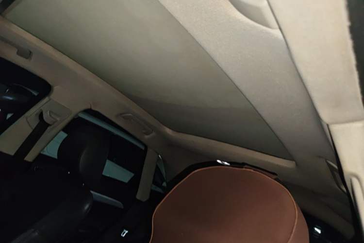Used Audi Q3 2015 35 TFSI Comfort Model Headliner
