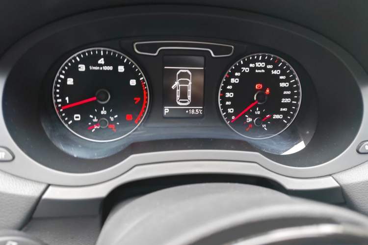 Used Audi Q3 2015 30 TFSI Ambition Edition Instrument Cluster