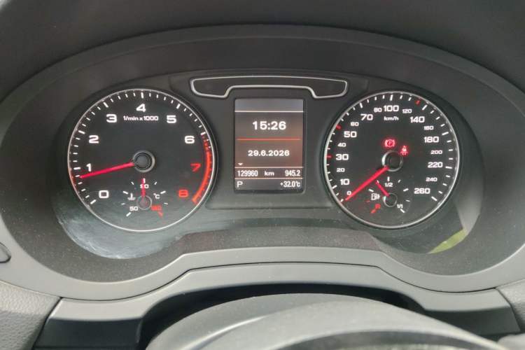 Used Audi Q3 2015 35 TFSI quattro Technology Edition Instrument Cluster