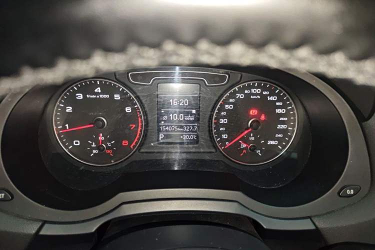 Used Audi Q3 2015 35 TFSI Comfort Model Instrument Cluster