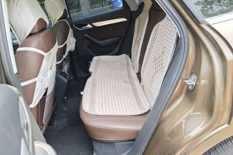 Used Audi Q3 2015 30 TFSI Comfort Model Left Rear Seat
