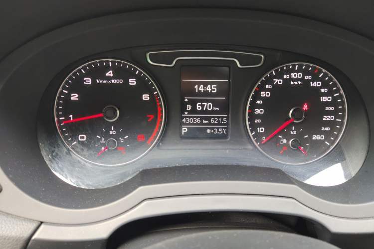 Used Audi Q3 2015 35 TFSI Millionth Anniversary Intelligent Edition Odometer Close Up