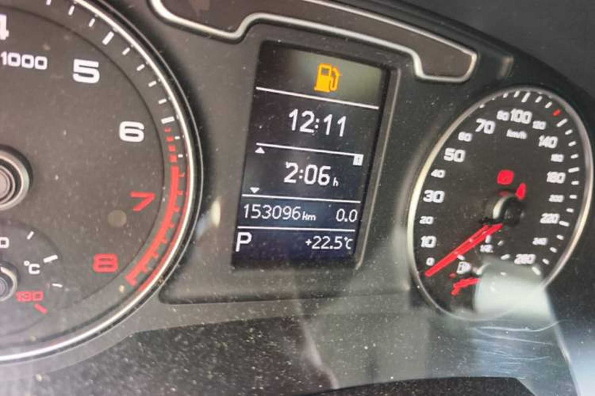 Used Audi Q3 2015 30 TFSI Comfort Model Odometer Close Up