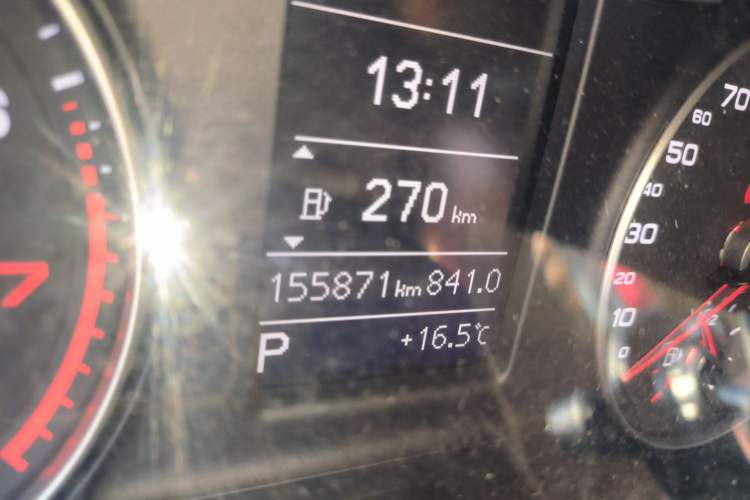 Used Audi Q3 2015 35 TFSI Comfort Model Odometer Close Up