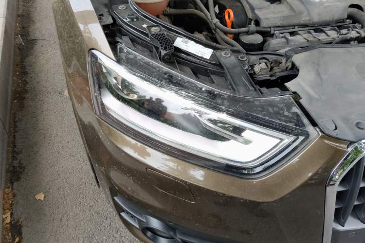 Used Audi Q3 2015 35 TFSI quattro Technology Edition Right Front Headlight