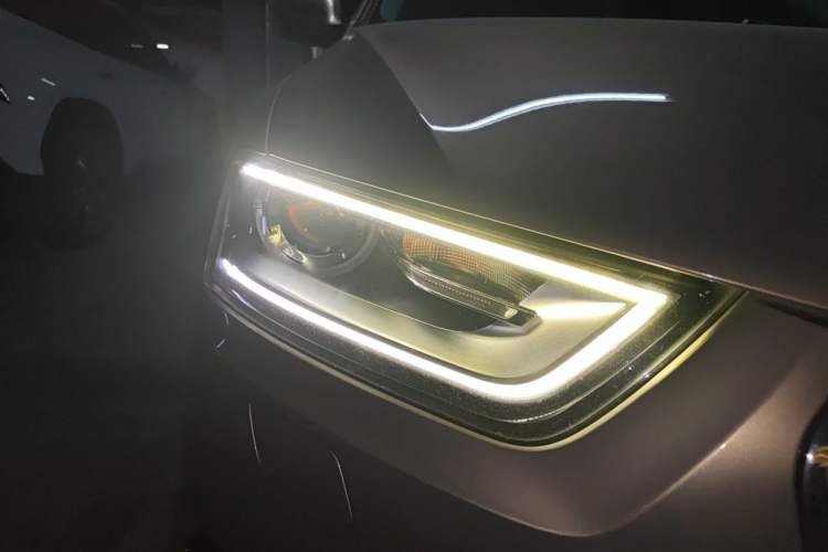 Used Audi Q3 2015 35 TFSI Comfort Model Right Front Headlight