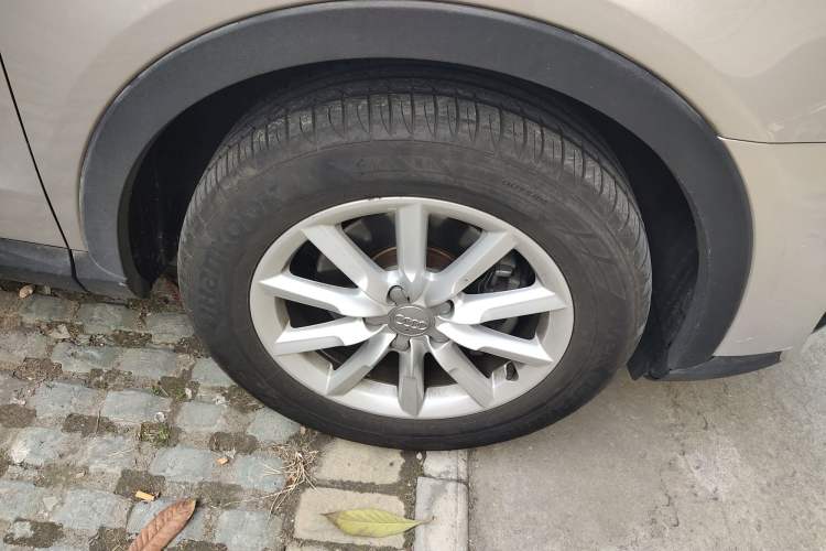 Used Audi Q3 2015 35 TFSI Millionth Anniversary Intelligent Edition Right Front Wheel Hub