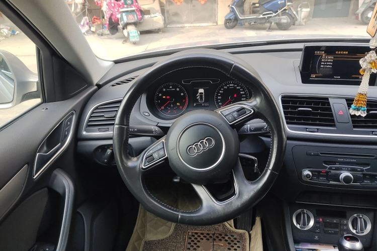 Used Audi Q3 2015 35 TFSI Millionth Anniversary Intelligent Edition Steering Wheel
