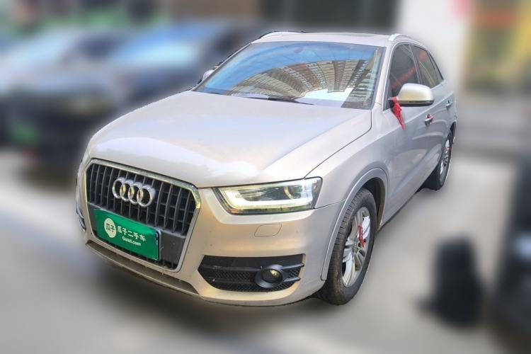 Used Audi Q3 2015 30 TFSI Comfort Model Guazi used car, China used car export, Used car for sale, Used Audi cars, Cheapest cars for sale