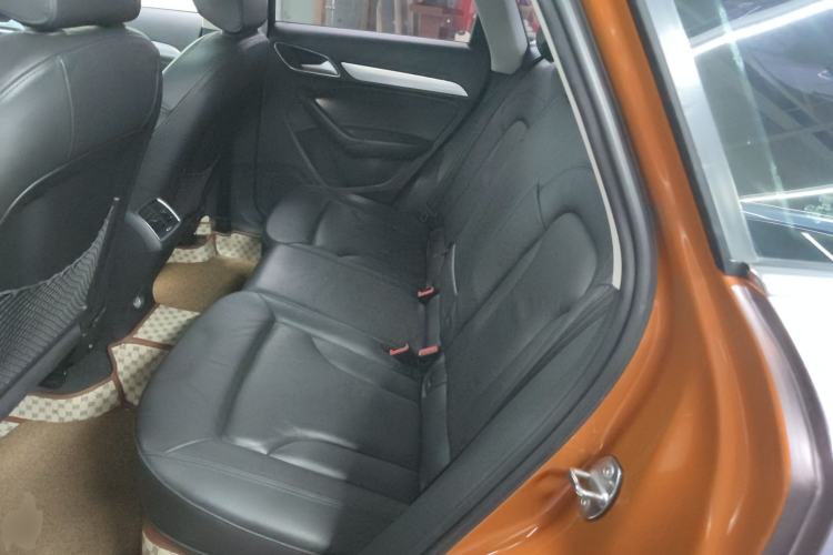 Used Audi Q3 2015 35 TFSI Comfort Model Interior 4