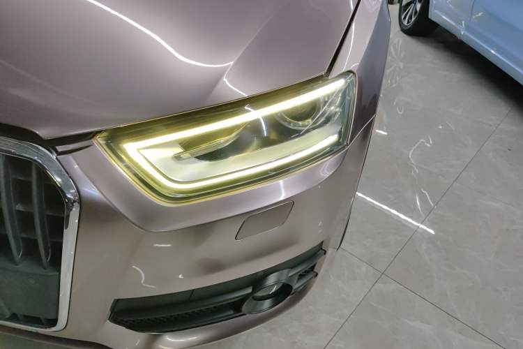 Used Audi Q3 2015 35 TFSI Comfort Model Left Front Headlight