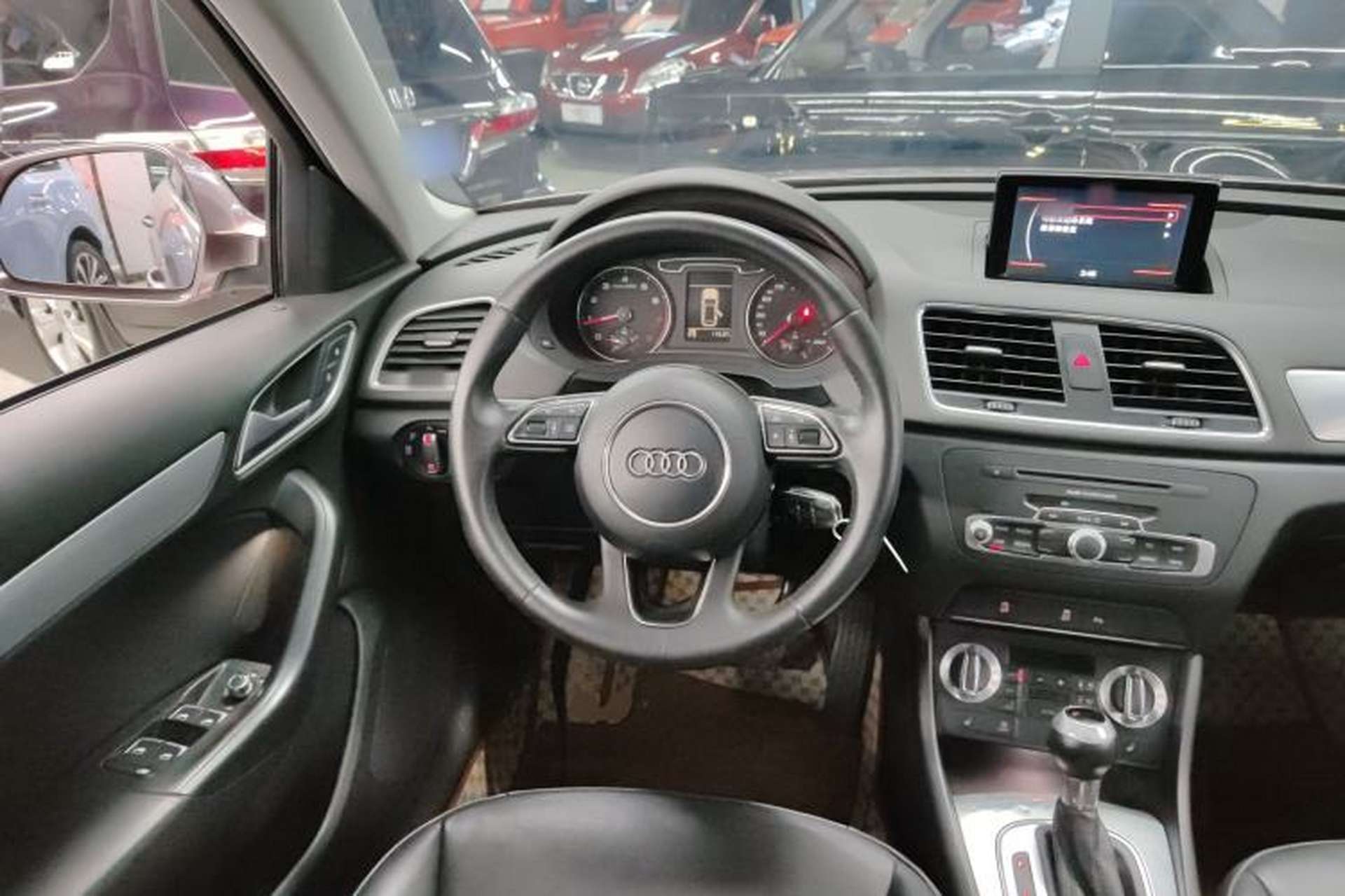 Used Audi Q3 2015 35 TFSI Comfort Model Steering Wheel