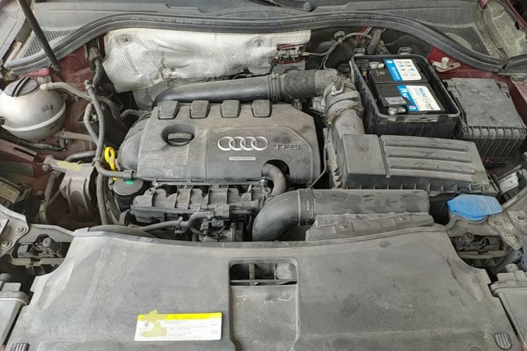 Used Audi Q3 2015 35 TFSI Comfort Model Engine Bay