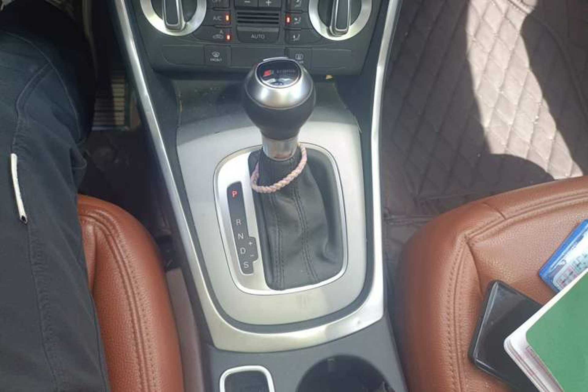 Used Audi Q3 2015 35 TFSI Ambition Edition Gear Lever