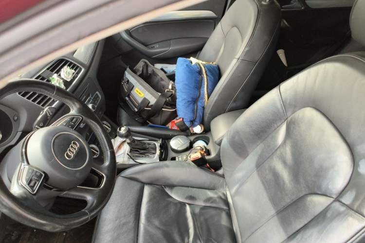 Used Audi Q3 2015 35 TFSI quattro Technology Edition Left Front Seat
