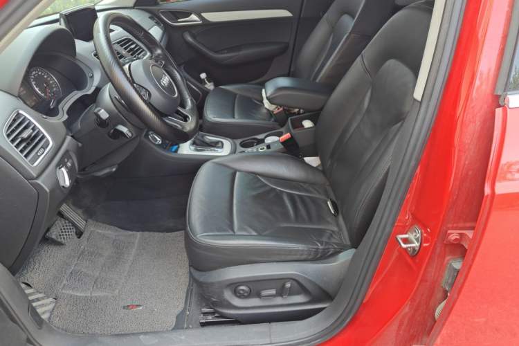 Used Audi Q3 2015 40 TFSI quattro off-road model Left Front Seat