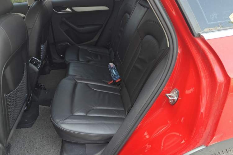 Used Audi Q3 2015 40 TFSI quattro off-road model Left Rear Seat
