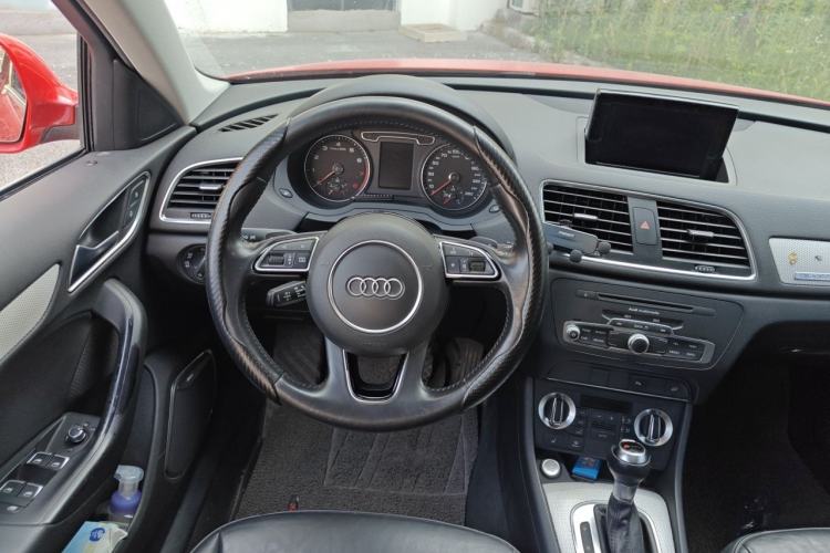 Used Audi Q3 2015 40 TFSI quattro off-road model Steering Wheel