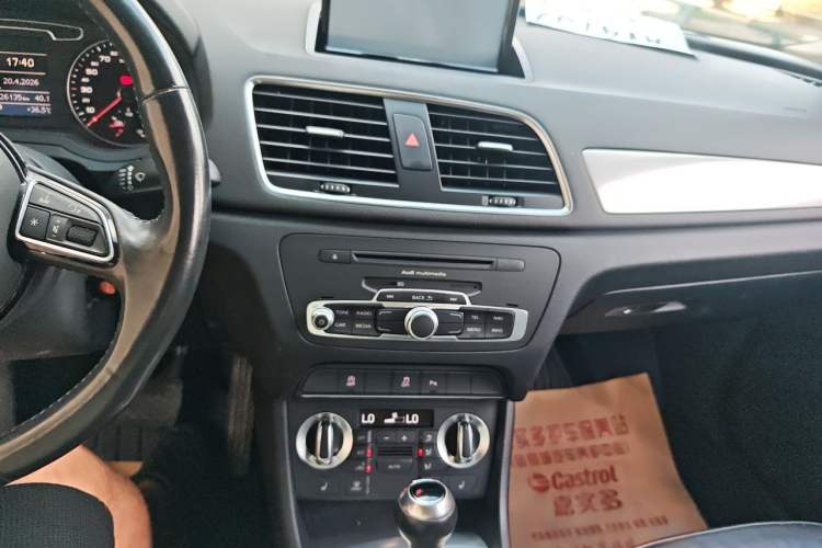 Used Audi Q3 2015 35 TFSI Comfort Model Audio And AC Panel