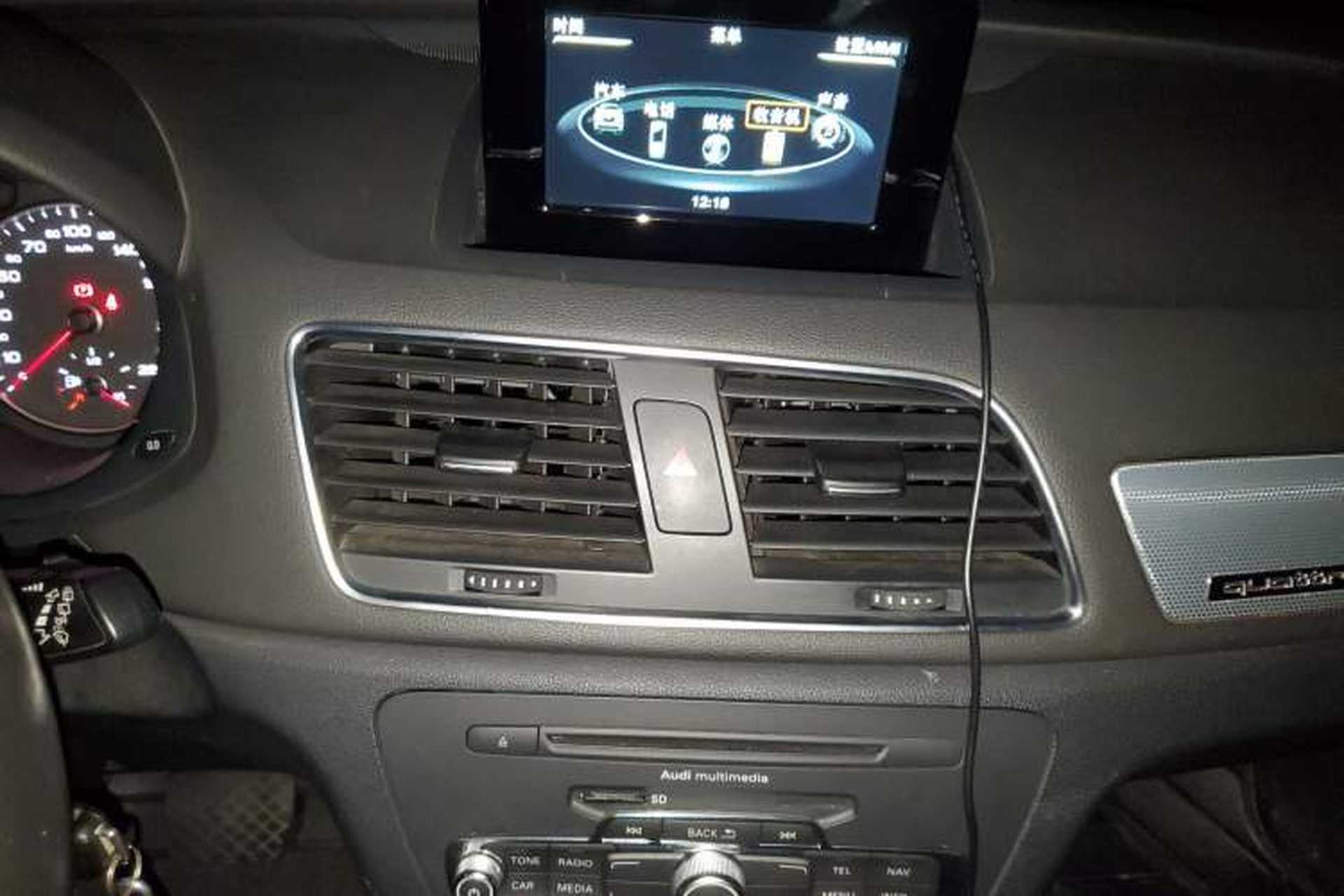 Used Audi Q3 2015 35 TFSI quattro Technology Edition Audio And AC Panel
