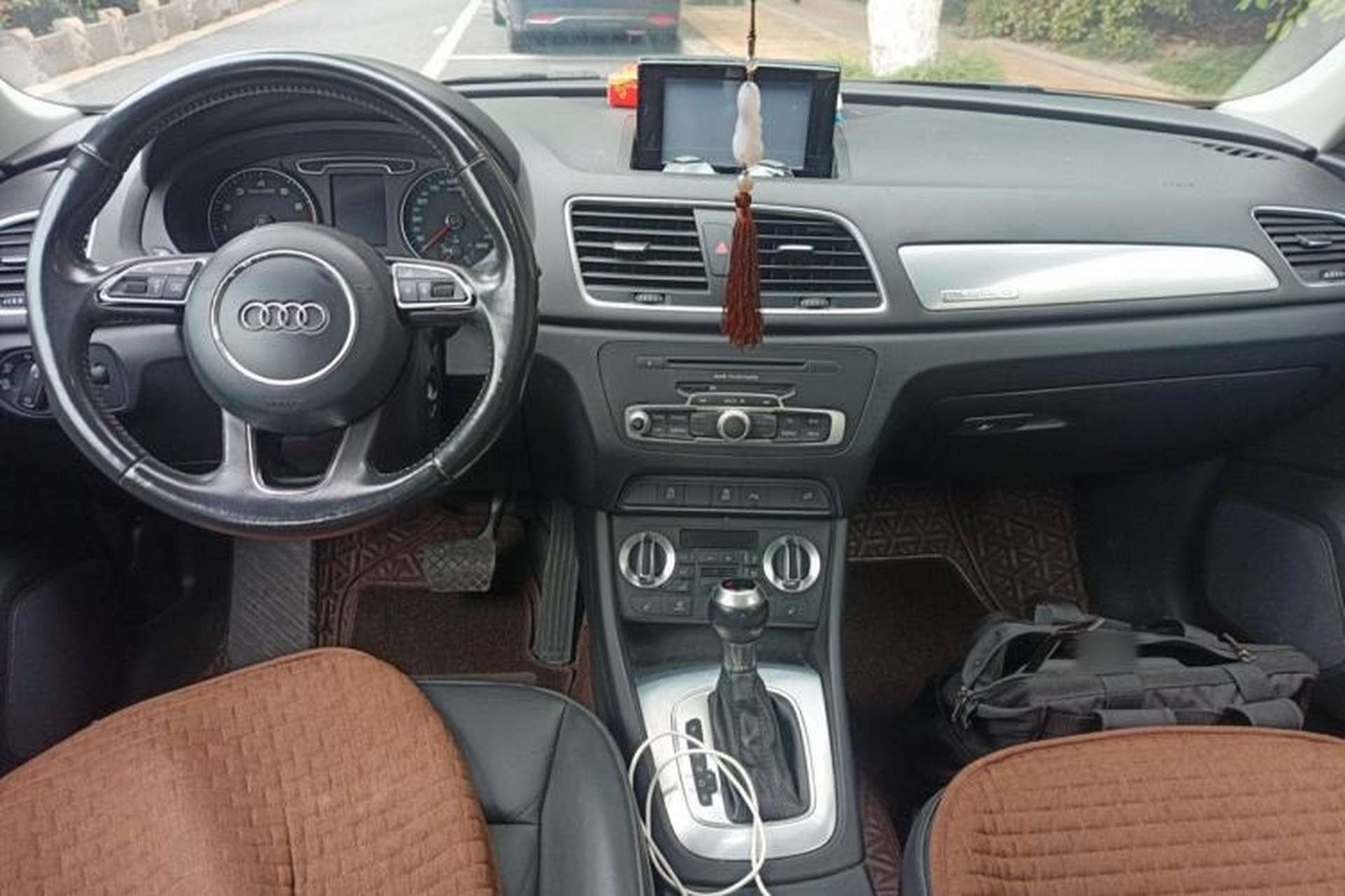 Used Audi Q3 2015 35 TFSI quattro Technology Edition Center Console