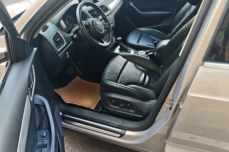 Used Audi Q3 2015 35 TFSI Comfort Model Driver Seat