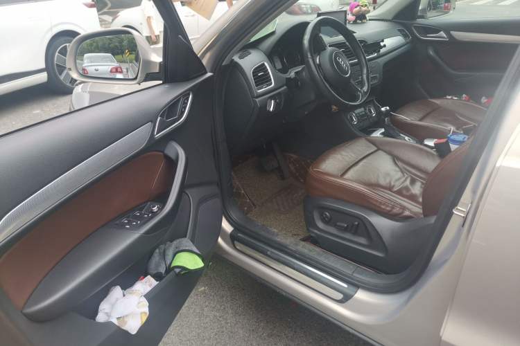 Used Audi Q3 2015 35 TFSI Comfort Model Driver Seat