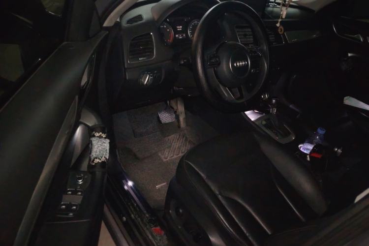 Used Audi Q3 2015 35 TFSI quattro Technology Edition Driver Seat