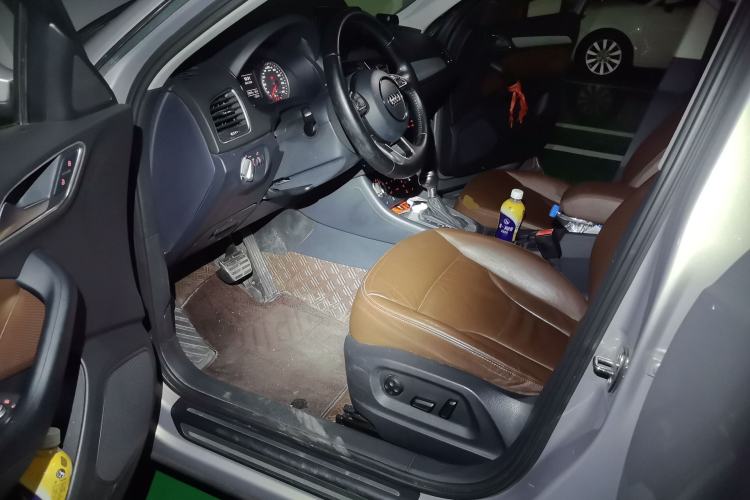 Used Audi Q3 2015 35 TFSI Comfort Model Driver Seat