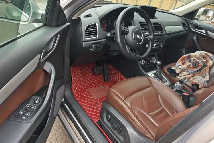 Used Audi Q3 2015 35 TFSI quattro Technology Edition Driver Seat
