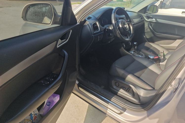 Used Audi Q3 2015 30 TFSI Ambition Edition Driver Seat