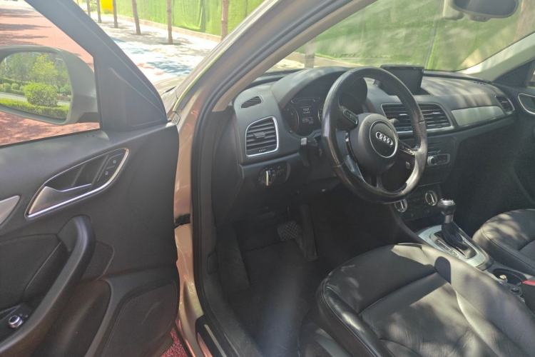 Used Audi Q3 2015 30 TFSI Comfort Model Driver Seat