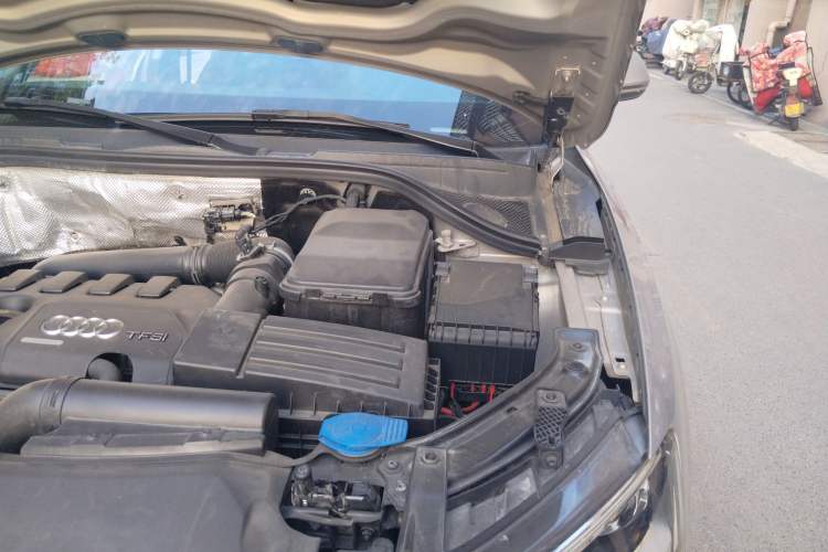Used Audi Q3 2015 35 TFSI Millionth Anniversary Comfort Model Engine Bay Left