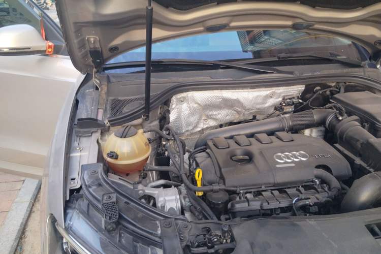 Used Audi Q3 2015 35 TFSI Millionth Anniversary Comfort Model Engine Bay Right