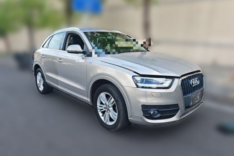 Used Audi Q3 2015 35 TFSI Comfort Model Front Right 45 Deg