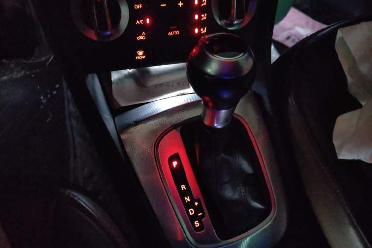 Used Audi Q3 2015 30 TFSI Comfort Model Gear Lever