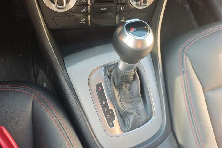 Used Audi Q3 2015 30 TFSI Ambition Edition Gear Lever