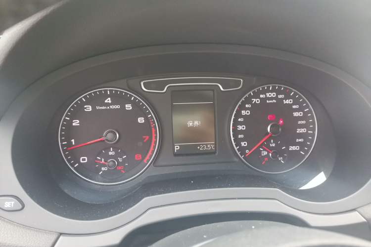 Used Audi Q3 2015 35 TFSI Comfort Model Instrument Cluster