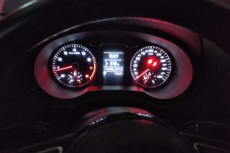 Used Audi Q3 2015 30 TFSI Comfort Model Instrument Cluster