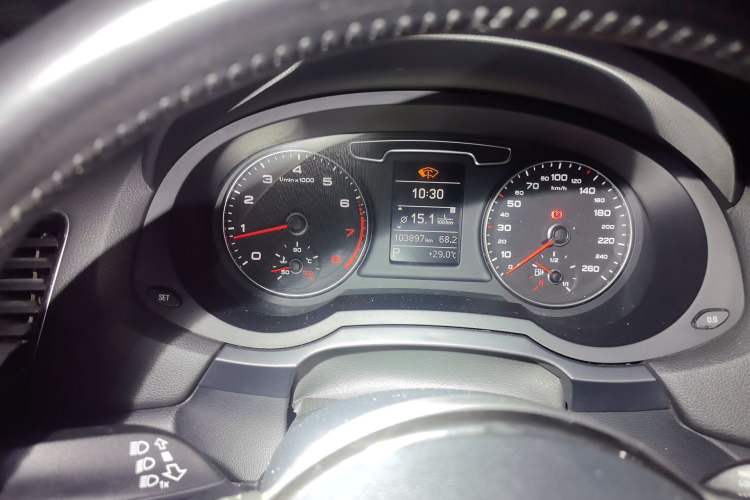 Used Audi Q3 2015 35 TFSI Comfort Model Instrument Cluster