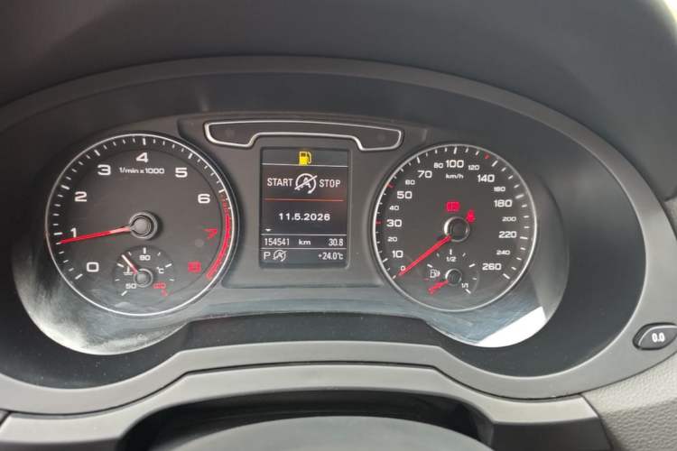 Used Audi Q3 2015 35 TFSI quattro Technology Edition Instrument Cluster