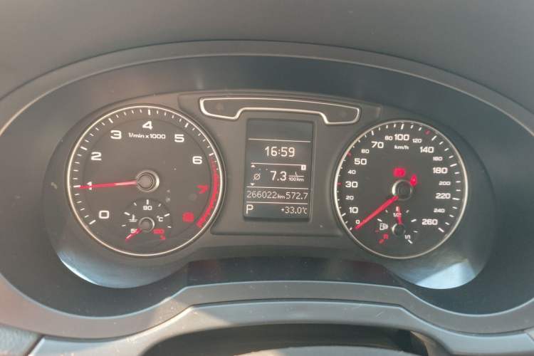 Used Audi Q3 2015 30 TFSI Ambition Edition Instrument Cluster
