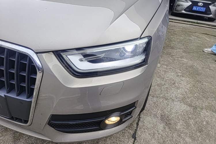 Used Audi Q3 2015 35 TFSI Comfort Model Left Front Headlight