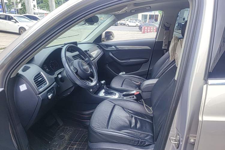 Used Audi Q3 2015 35 TFSI Comfort Model Left Front Seat
