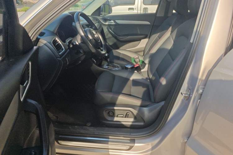 Used Audi Q3 2015 30 TFSI Ambition Edition Left Front Seat