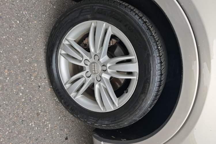 Used Audi Q3 2015 35 TFSI quattro Technology Edition Left Front Wheel Hub