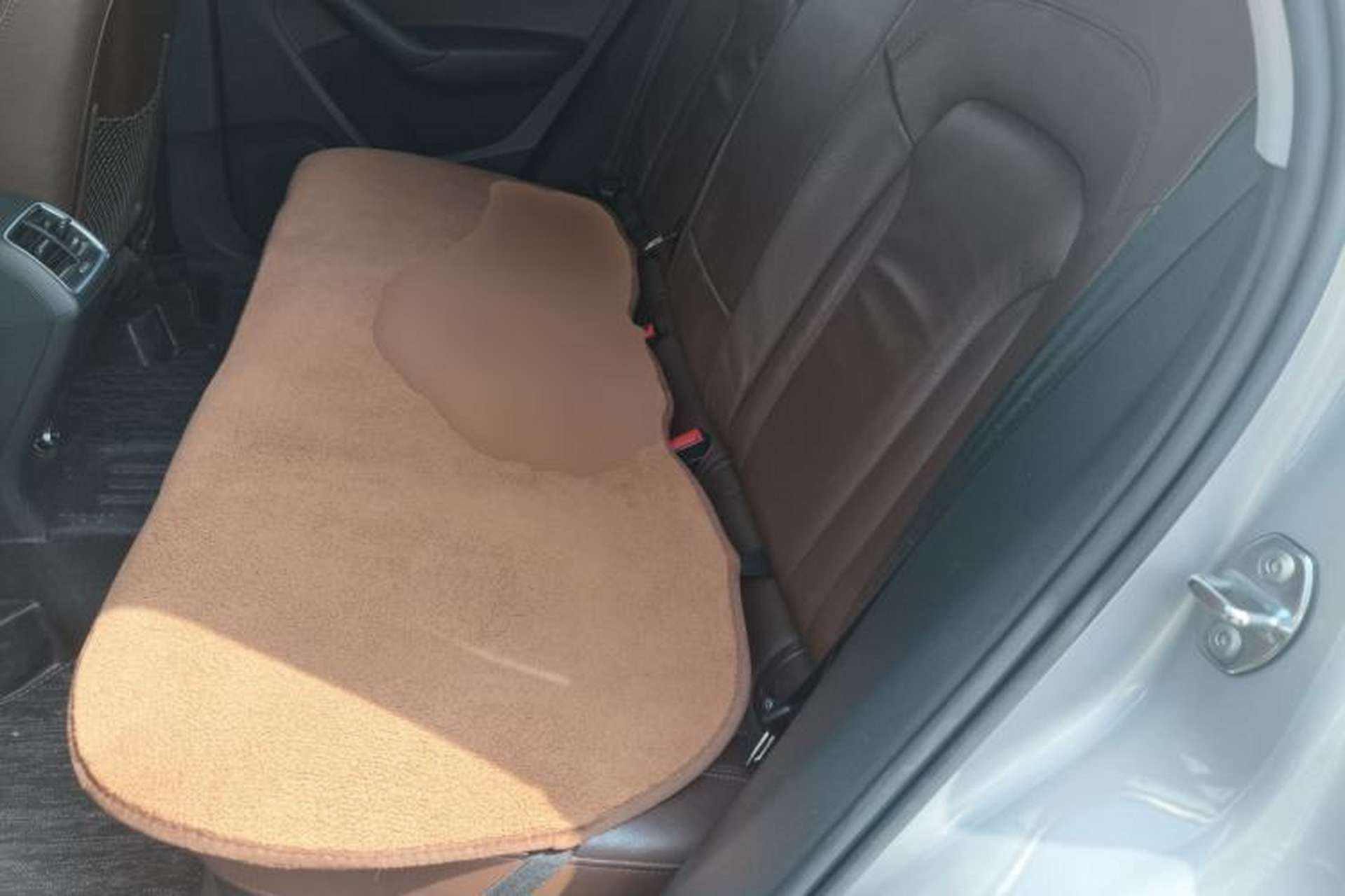 Used Audi Q3 2015 35 TFSI Comfort Model Left Rear Seat