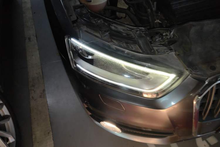 Used Audi Q3 2015 30 TFSI Comfort Model Right Front Headlight