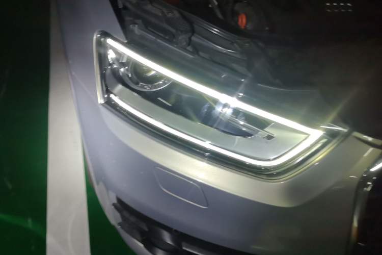 Used Audi Q3 2015 35 TFSI Comfort Model Right Front Headlight